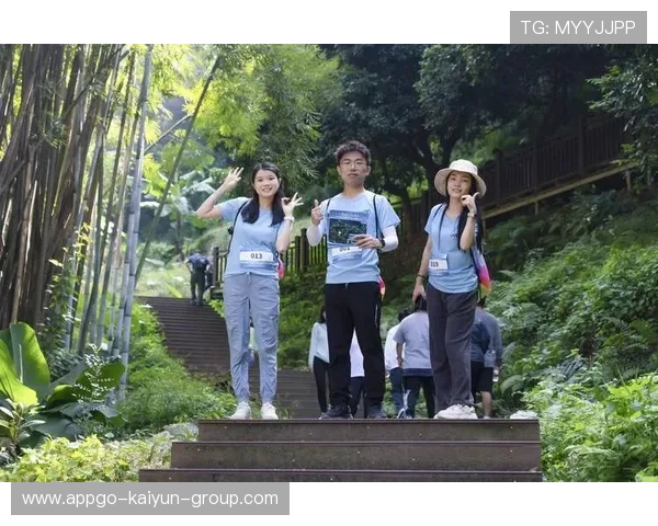 世界登山青年导师生态课堂线下示范课开讲，青年登山活动
